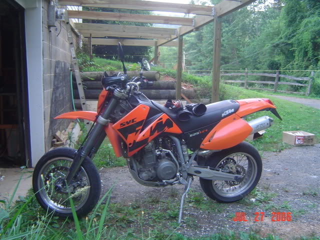 ai4.photobucket.com_albums_y122_35xj_motard002.jpg