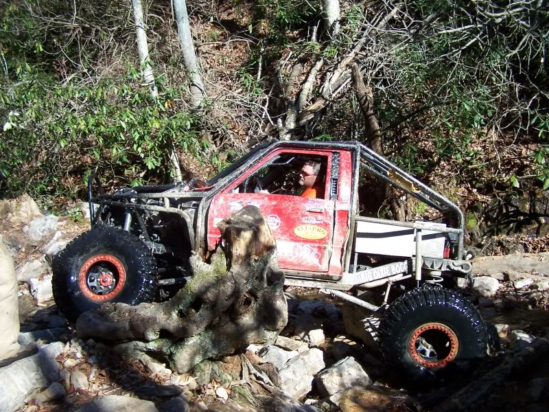 ai404.photobucket.com_albums_pp122_loganstoy2007_mntcity110709026.jpg