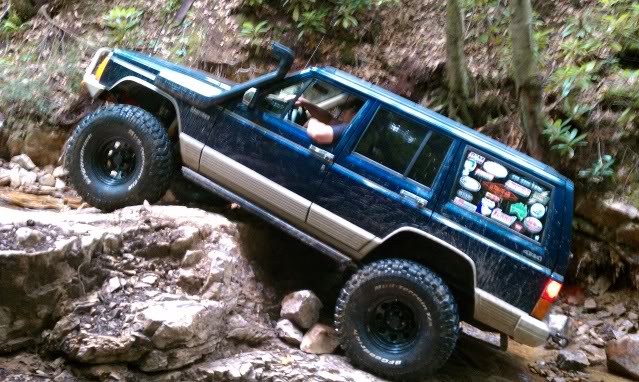 ai418.photobucket.com_albums_pp266_xjtrailrider_mt_20city_IMAG0030.jpg