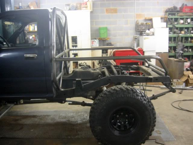 ai44.photobucket.com_albums_f19_gtrobb_SideView_1.jpg
