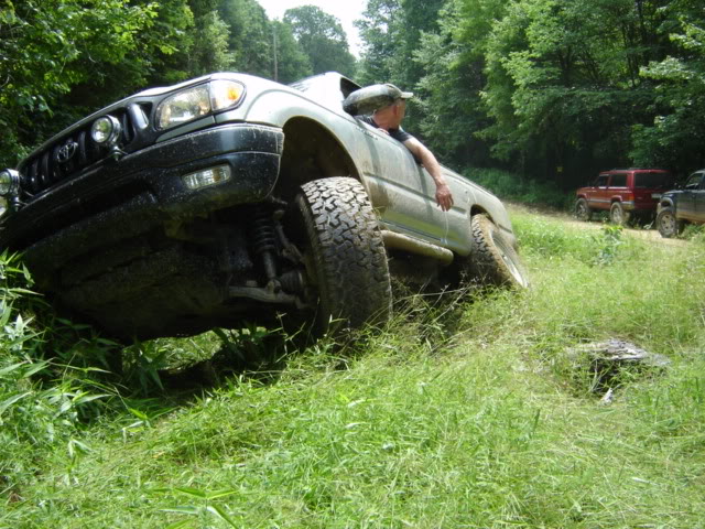 ai45.photobucket.com_albums_f89_mudslinginyota_DSC01072.jpg