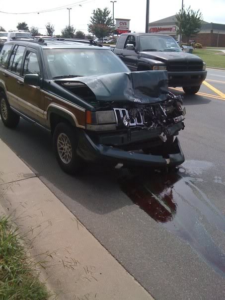 ai46.photobucket.com_albums_f138_chadsmith12_photo_otherjeep.jpg