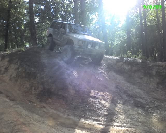 ai48.photobucket.com_albums_f206_mrjcrod_Ft_20Bragg_2009_08_09_FtBraggMud2.jpg