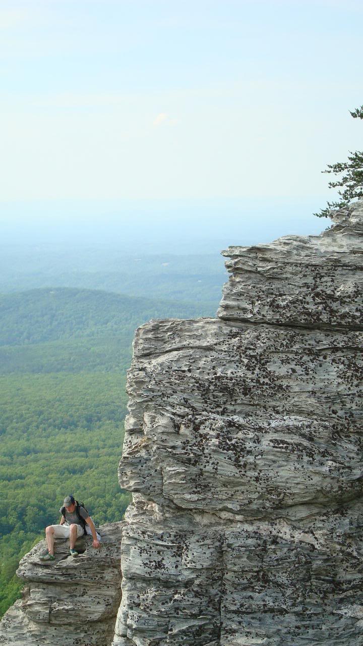ai5.photobucket.com_albums_y156_exploderpilot_hanging_20rock_20climb_DSC00270.jpg