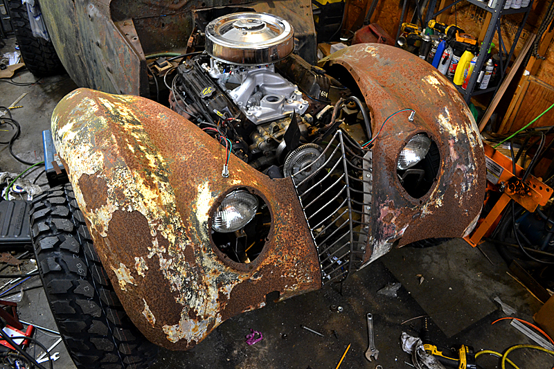 ai5.photobucket.com_albums_y175_entrefal_37_20Ford_20Tudor_Grille1_zpsh5wo7m6h.jpg