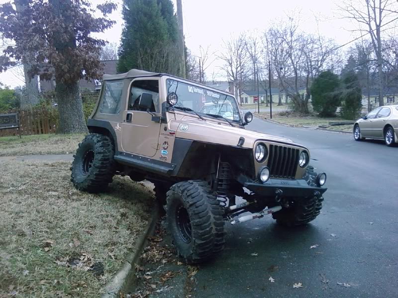 ai50.photobucket.com_albums_f347_TheZeppelin555_Jeep_NiceFlexJeremeys.jpg