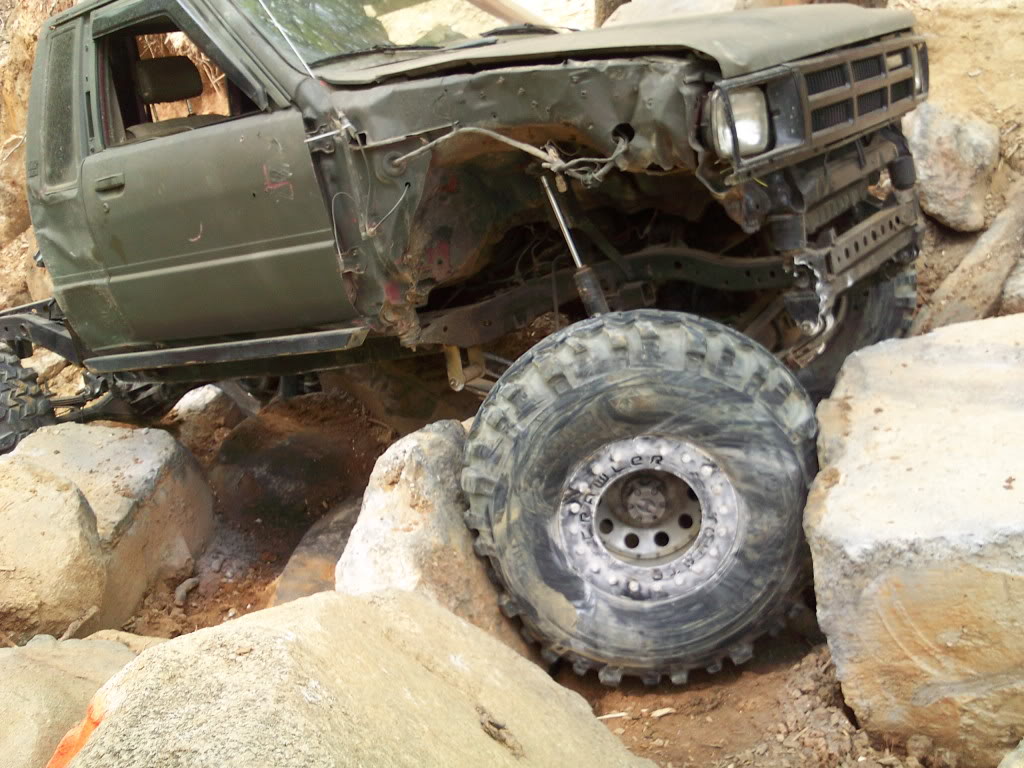 ai542.photobucket.com_albums_gg401_uglyjeepoffroad_kdk_0222.jpg