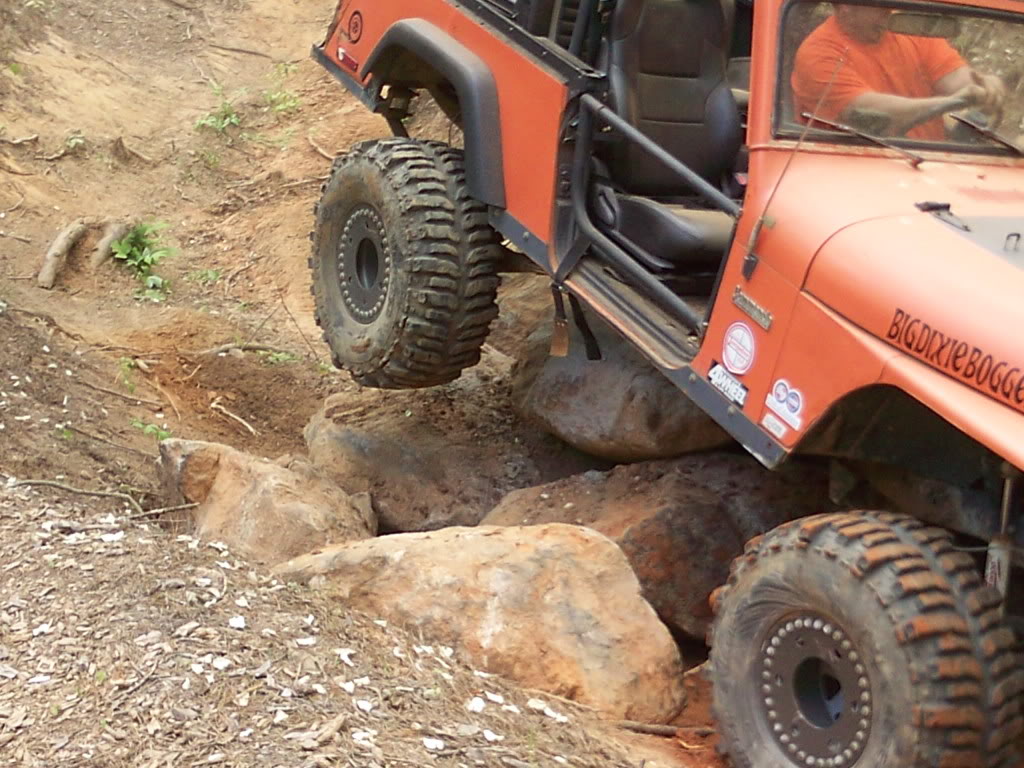 ai542.photobucket.com_albums_gg401_uglyjeepoffroad_kdk_0226.jpg