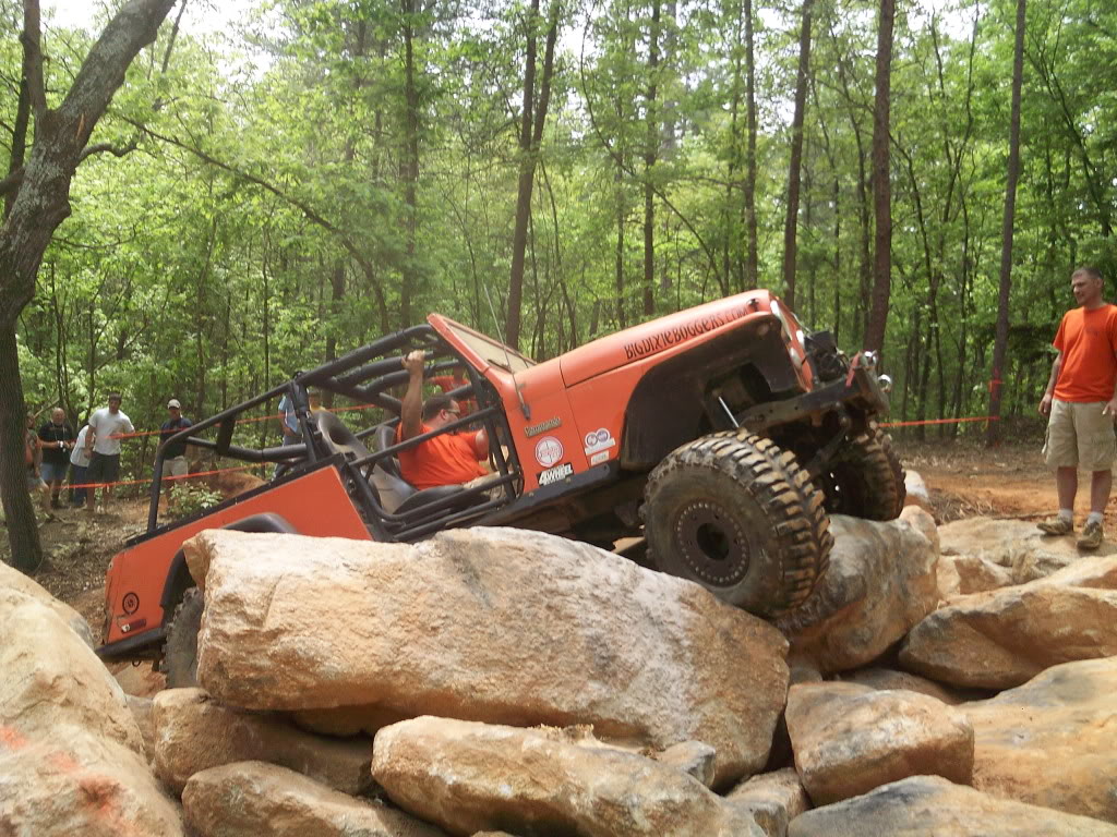 ai542.photobucket.com_albums_gg401_uglyjeepoffroad_kdk_0228.jpg