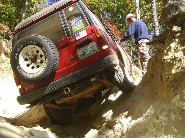 ai550.photobucket.com_albums_ii405_ditchdoc_Hallowharrie_2008_Uwharrie1.jpg