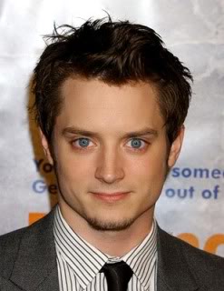 ai571.photobucket.com_albums_ss156_puzzled11_elijah_wood.jpg