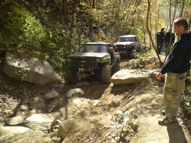 ai59.photobucket.com_albums_g305_1_tonmudder_Harlan_20KY_20fall_20ride_202010_fallride2010003.jpg