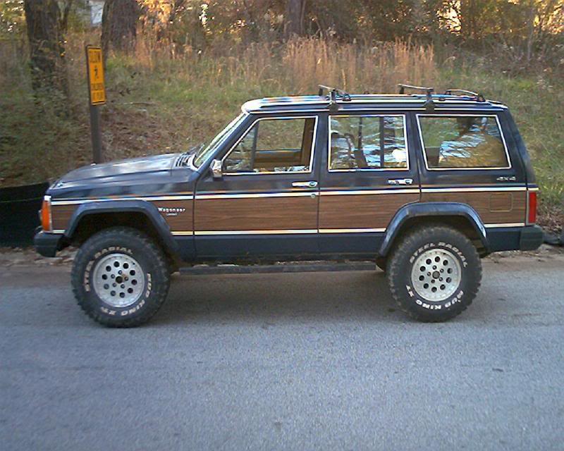 ai6.photobucket.com_albums_y208_aan12182_Wagoneer_20lift_IMG_0047.jpg