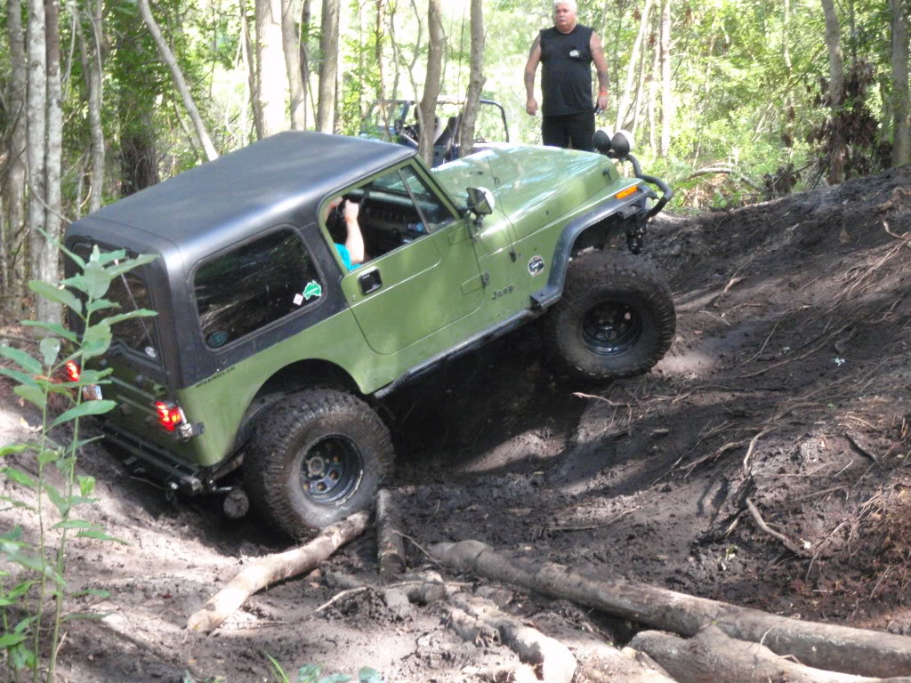 ai601.photobucket.com_albums_tt93_jeepchick7s_carolinabackwoods001.jpg