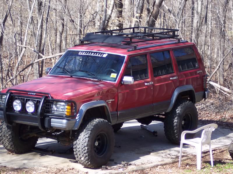 ai63.photobucket.com_albums_h158_slammedxblaze04_jeep_100_1613.jpg