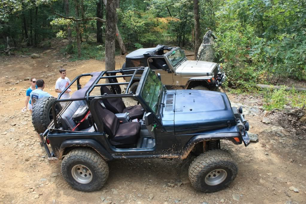 ai661.photobucket.com_albums_uu335_thjones3_Uwharrie_20sept_20third_IMG_2489small.jpg