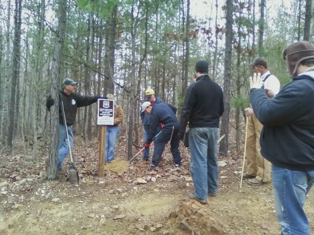ai661.photobucket.com_albums_uu335_thjones3_Uwharrie_20workday_2012_18_10_signinstallation.jpg
