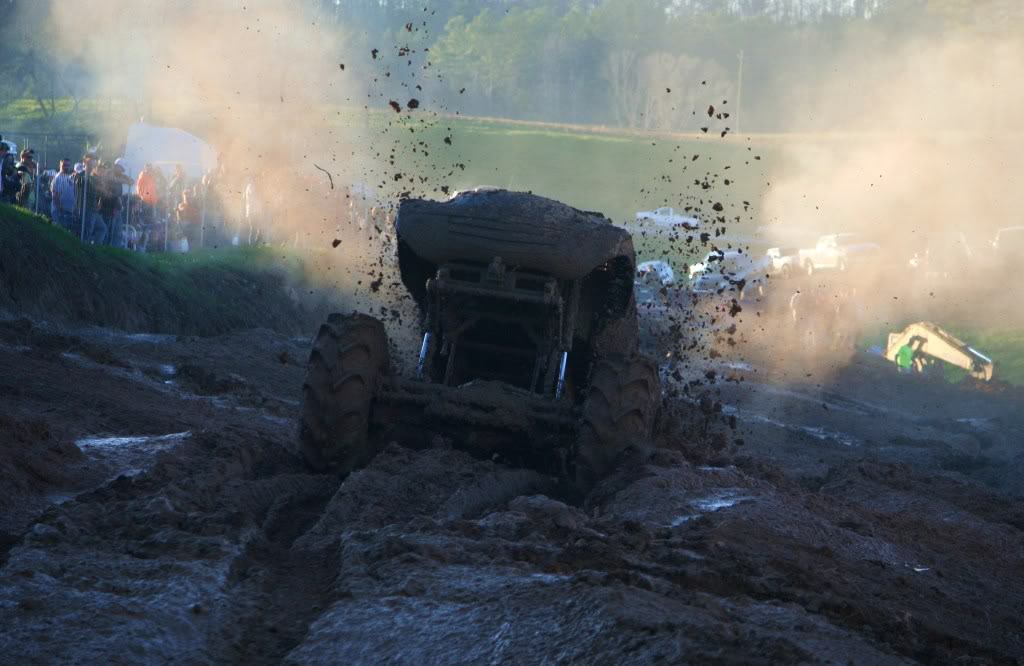 ai671.photobucket.com_albums_vv76_zukiscott_New_20Years_20Eve_20Ride_20at_20WGMP_WGMP352.jpg