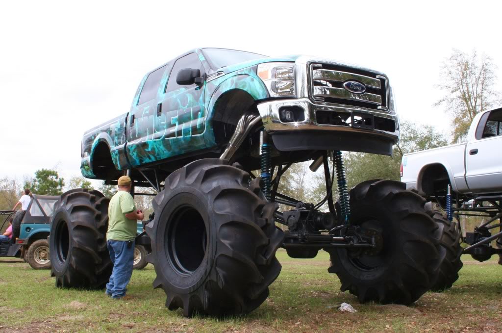ai671.photobucket.com_albums_vv76_zukiscott_Perry_20Mudd_20Bogg_20Pics_PerryTGW009.jpg