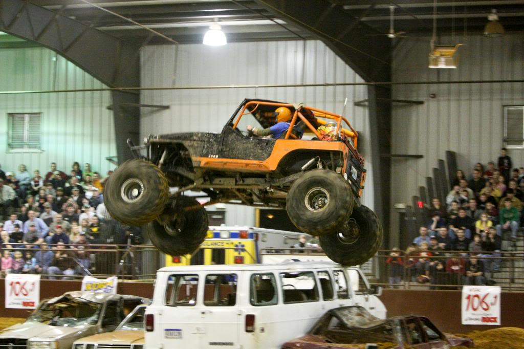 ai680.photobucket.com_albums_vv170_KXCRAWLER13_tufftruckjan9huntsville003.jpg