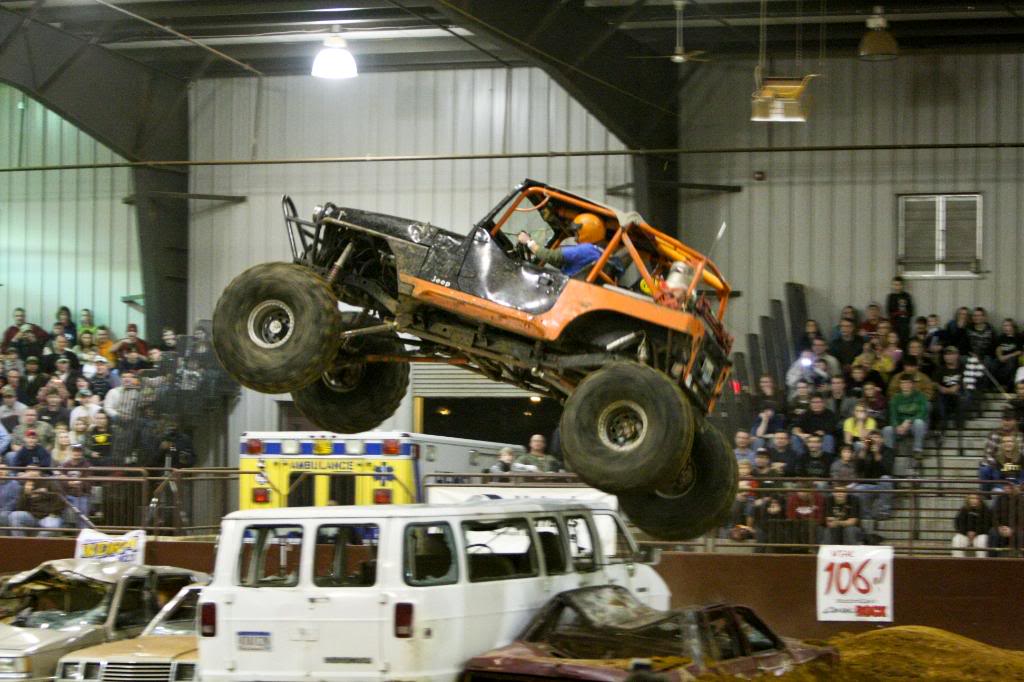 ai680.photobucket.com_albums_vv170_KXCRAWLER13_tufftruckjan9huntsville004.jpg