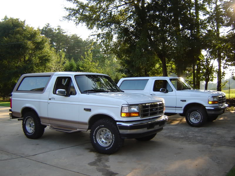 ai69.photobucket.com_albums_i53_sdosborn_My_20Bronco_DSC02999.jpg