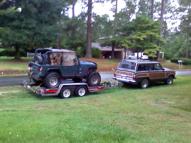 ai69.photobucket.com_albums_i78_jakemd98_Jeep_20Stuff_0806101441.jpg