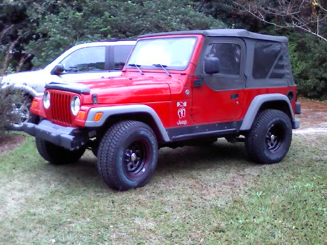 ai69.photobucket.com_albums_i78_jakemd98_Jeep_20Stuff_momswhip.jpg