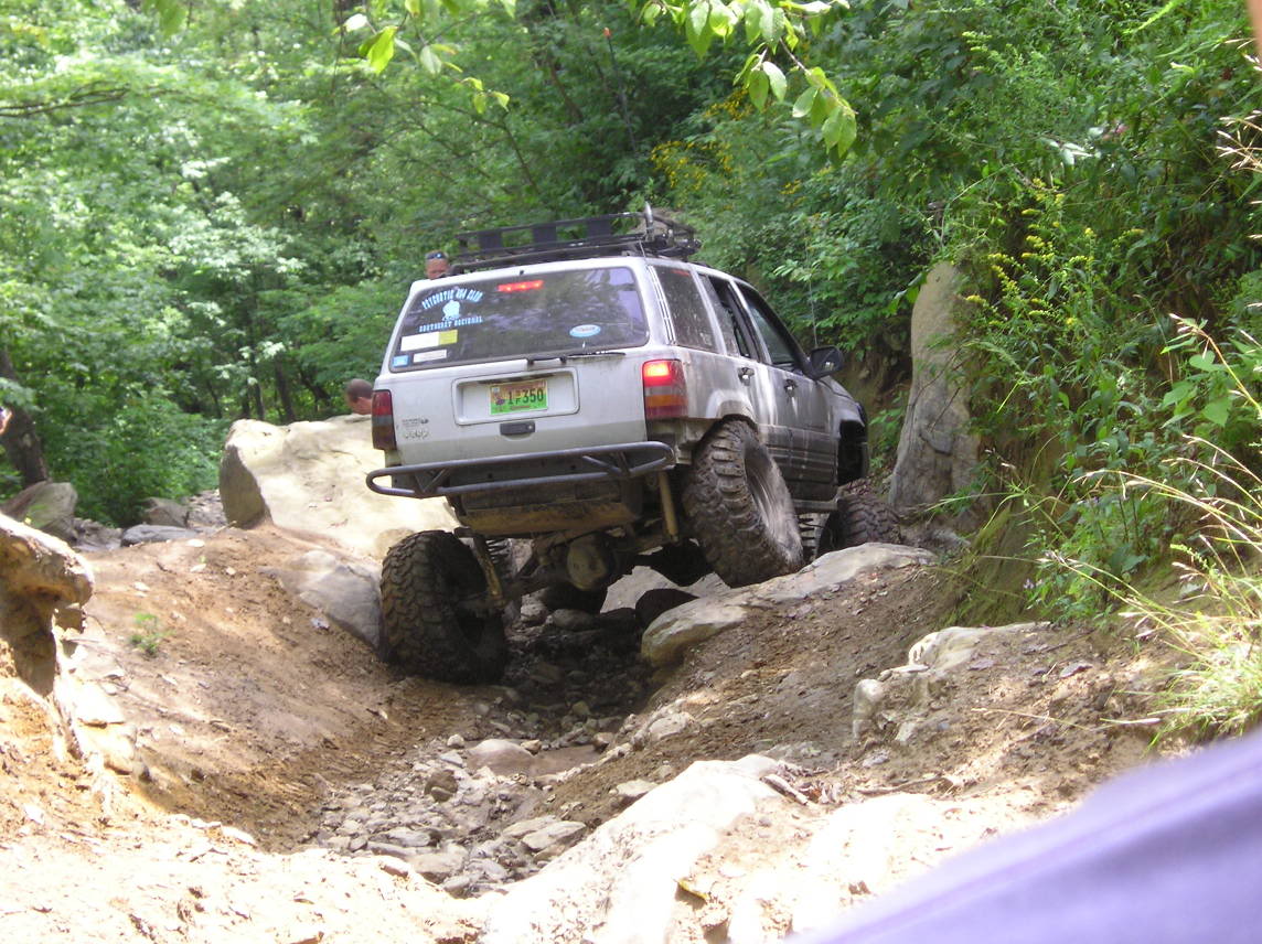 ai7.photobucket.com_albums_y266_buttface20x6_GSSE_202006_P1010405.jpg