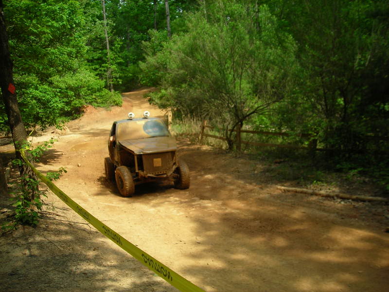 ai73.photobucket.com_albums_i233_badog3_jeep_URE_URE_204X4_20CROSS_DSCN3338.jpg