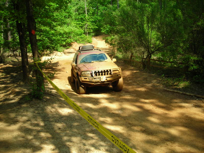 ai73.photobucket.com_albums_i233_badog3_jeep_URE_URE_204X4_20CROSS_DSCN3350.jpg