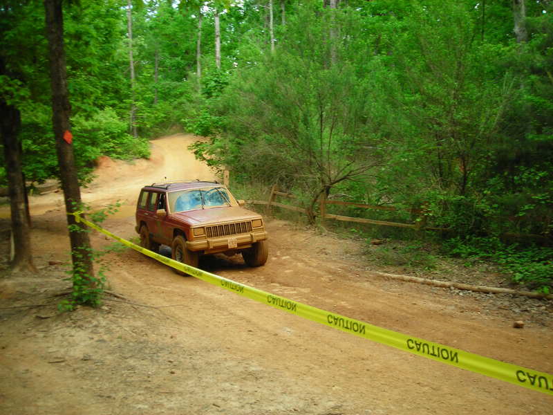 ai73.photobucket.com_albums_i233_badog3_jeep_URE_URE_204X4_20CROSS_DSCN3361.jpg
