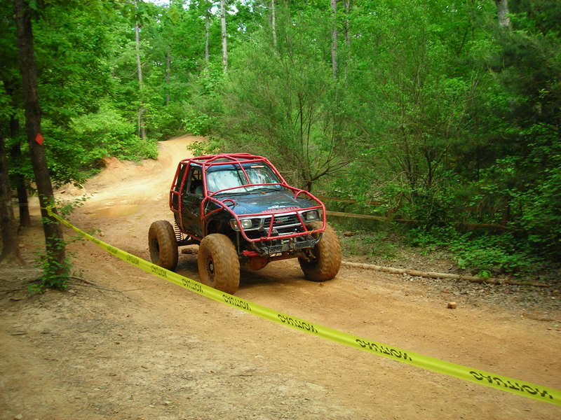 ai73.photobucket.com_albums_i233_badog3_jeep_URE_URE_204X4_20CROSS_DSCN3364.jpg