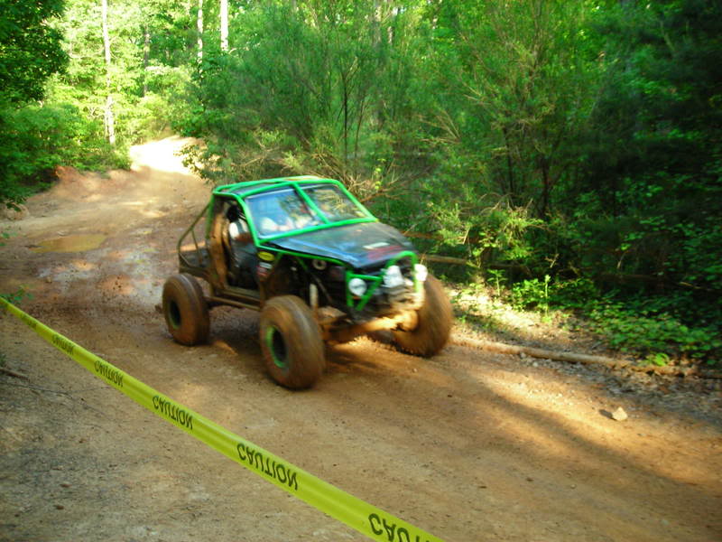 ai73.photobucket.com_albums_i233_badog3_jeep_URE_URE_204X4_20CROSS_DSCN3404.jpg