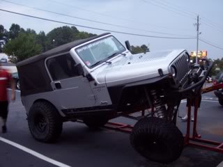 ai78.photobucket.com_albums_j81_highrollintj_4_20wheel_20parts_jeepstuff007.jpg