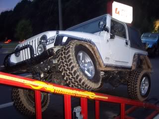 ai78.photobucket.com_albums_j81_highrollintj_4_20wheel_20parts_jeepstuff016.jpg