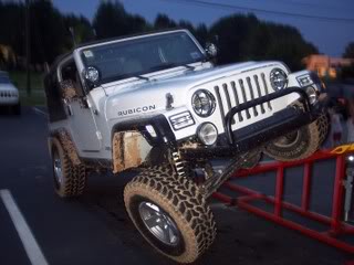 ai78.photobucket.com_albums_j81_highrollintj_4_20wheel_20parts_jeepstuff017.jpg