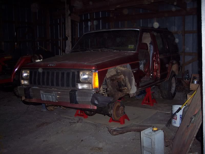 ai78.photobucket.com_albums_j81_highrollintj_cherokee_20build_100_1976.jpg