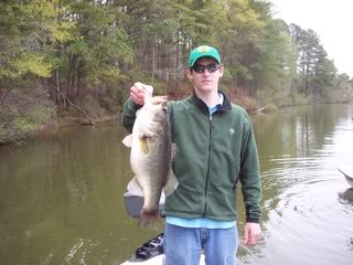 ai78.photobucket.com_albums_j81_highrollintj_fishing_smithmountainlakedam074.jpg