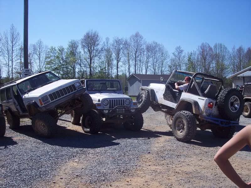 ai78.photobucket.com_albums_j81_highrollintj_uwharrie_204_20_07_100_2094.jpg