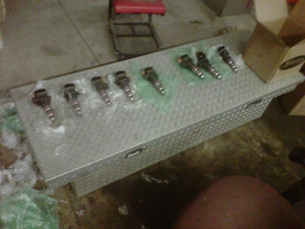 ai789.photobucket.com_albums_yy180_dmooreracin_injectors.jpg