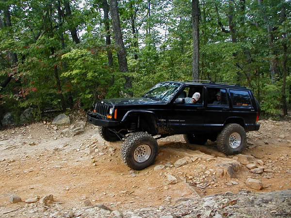 ai80.photobucket.com_albums_j194_XJ_Jeeper01_Uwharrie_20Run_209_2006_P1010013_2.jpg