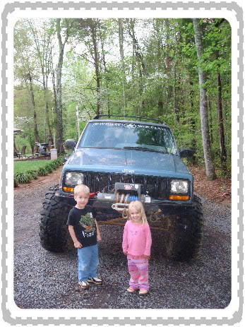 ai82.photobucket.com_albums_j244_chasesmum_DylanJeep5.jpg