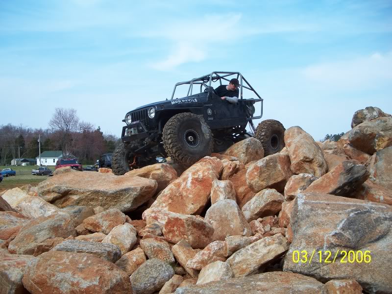 ai83.photobucket.com_albums_j282_gmanstone2_4wheelingpics095.jpg