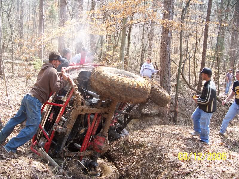 ai83.photobucket.com_albums_j282_gmanstone2_4wheelingpics107.jpg
