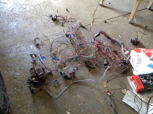 ai833.photobucket.com_albums_zz258_whitenoyez_downsized_0305111237.jpg