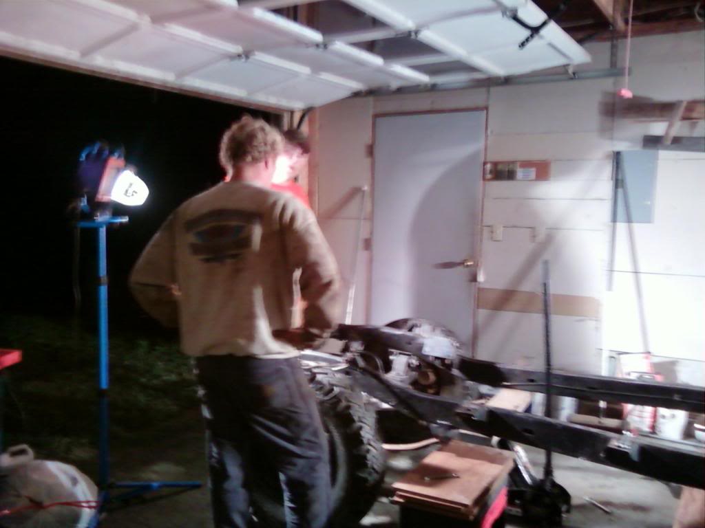 ai833.photobucket.com_albums_zz258_whitenoyez_Jeep6.jpg