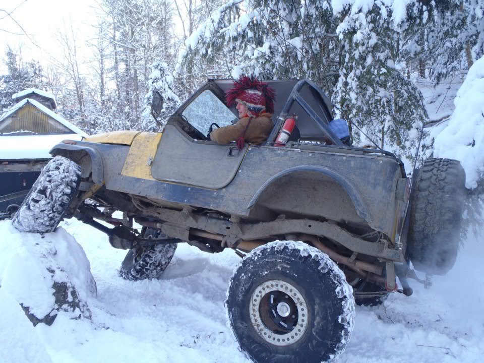 ai833.photobucket.com_albums_zz258_whitenoyez_snowwheelin.jpg