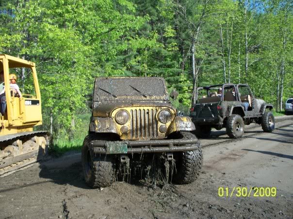 ai833.photobucket.com_albums_zz258_whitenoyez_The_20Jeep_8.jpg