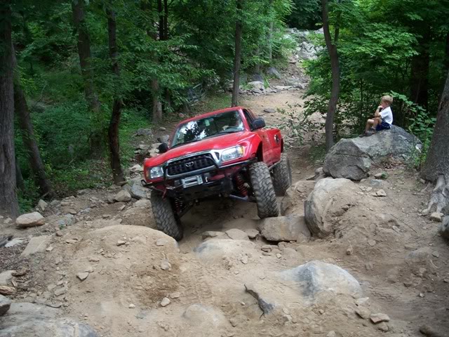 ai85.photobucket.com_albums_k51_hadfield4wd_Crozet_20June_2007_Gary5_Petedemise.jpg